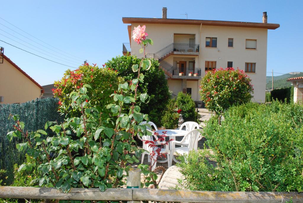 Cal Servero Peramola Exterior photo